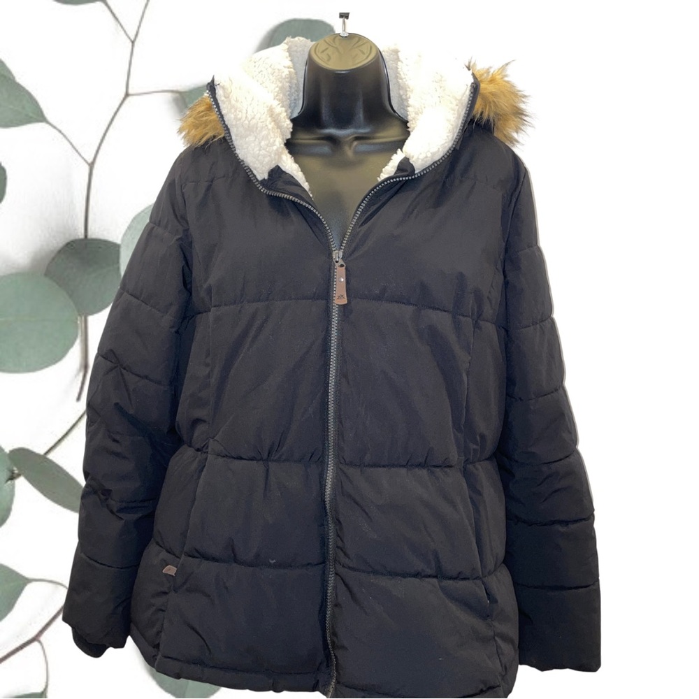 LAST CHANCE PRICING!! Misses’ winter parka